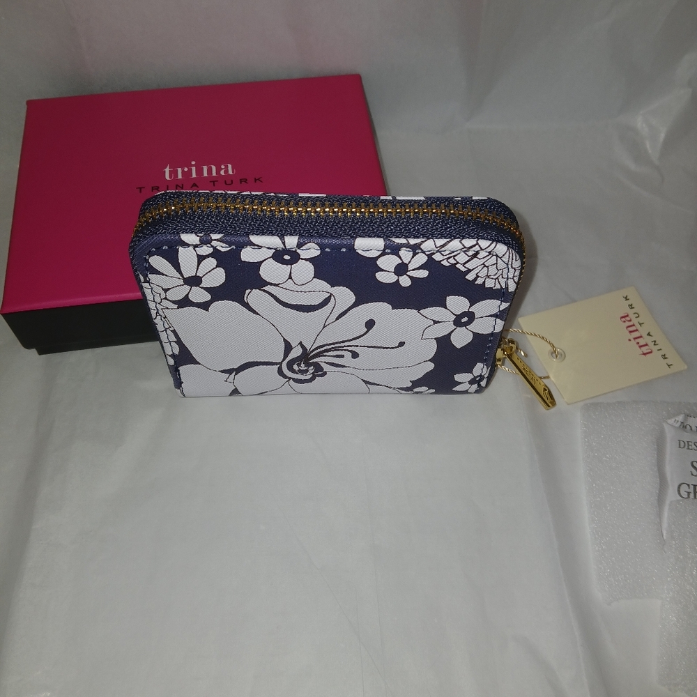 Trina Turk Zip Around Cardholder Wallet In Box, Faux Leather, Floral - Picture 5 of 9